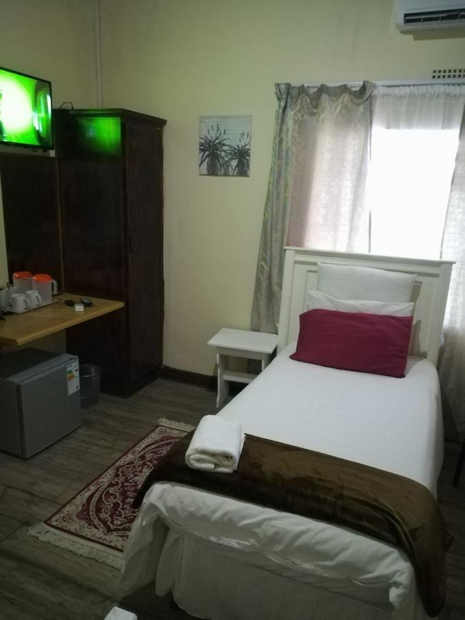 White House Lodge On Main โบฟอร์ตเวสต์ ภายนอก รูปภาพ