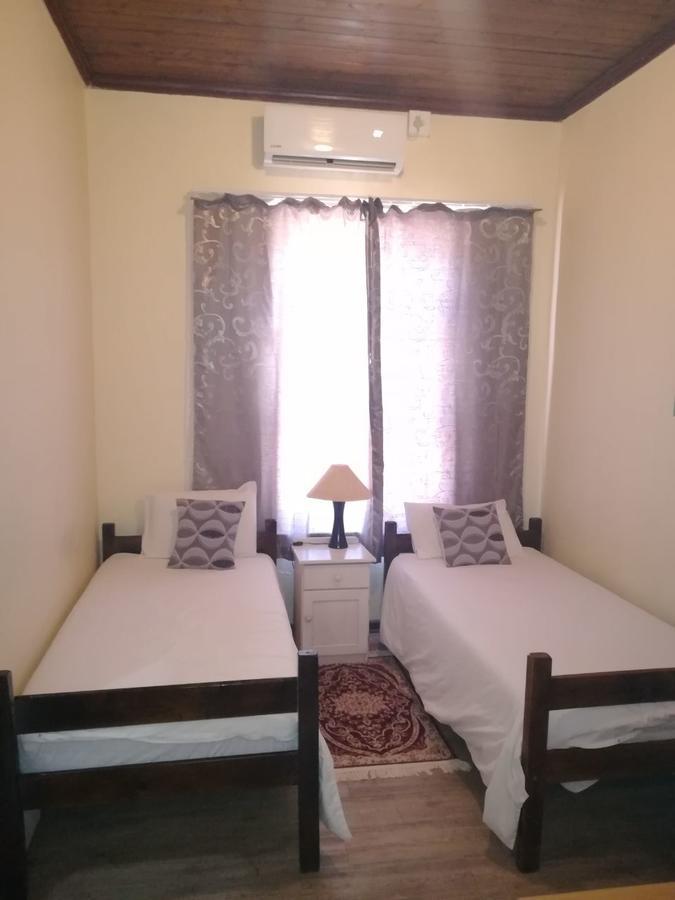 White House Lodge On Main โบฟอร์ตเวสต์ ภายนอก รูปภาพ
